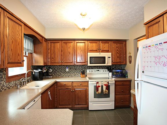 5th image of 4613 Tanglewood Pl