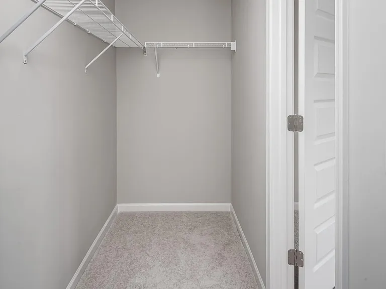 1010 Larabee Ln — Photo 17