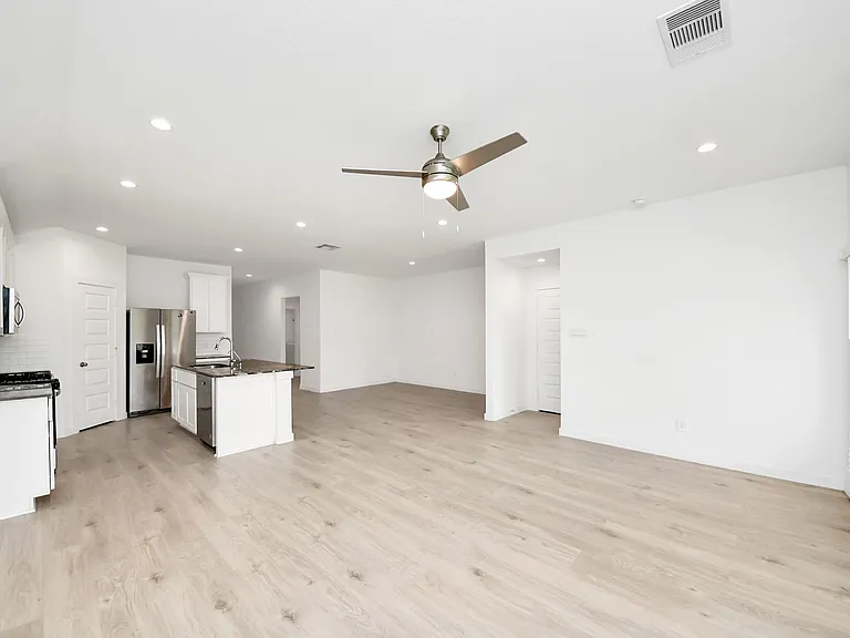 1618 Westway Dr — Photo 27