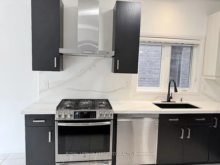 40 Lexington Ave — Photo 15