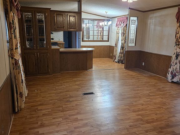 4th image of 144 Matthews St #13