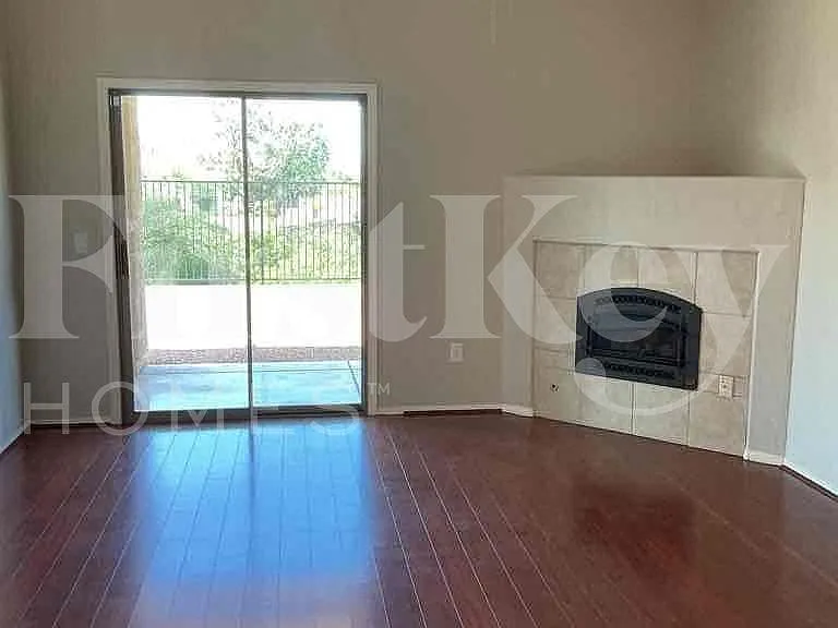7718 W Sombrero View Ln — Photo 4