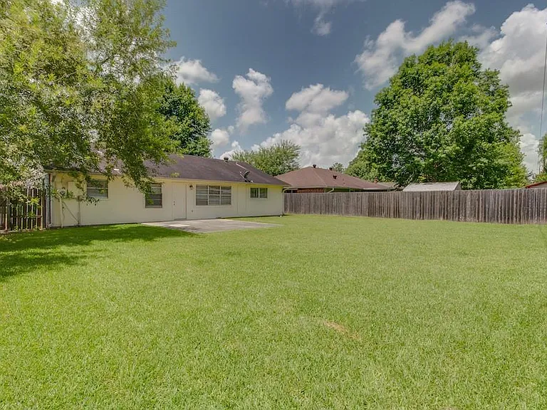2515 Heritage Colony Dr — Photo 14
