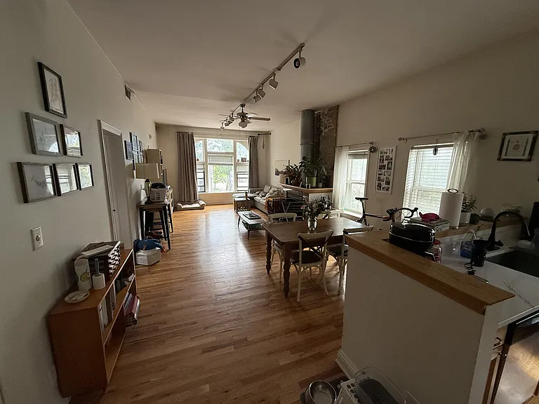 1835 W Thomas St #2F — Photo 3