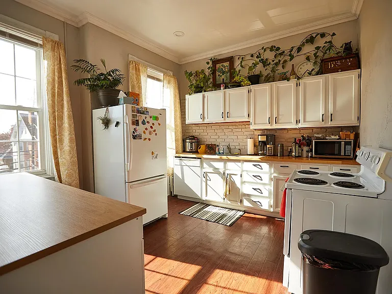 3706 Brighton Rd #2 — Photo 3