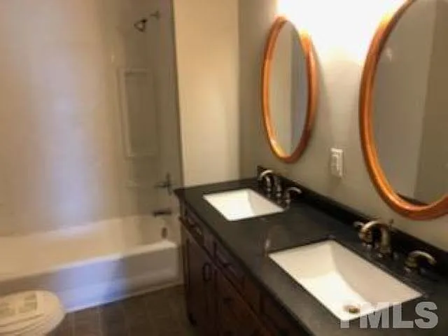 133 S Tarboro St — Photo 11