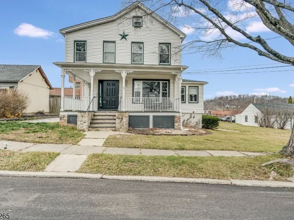 3 Townsend St, Newton Town, NJ 07860
