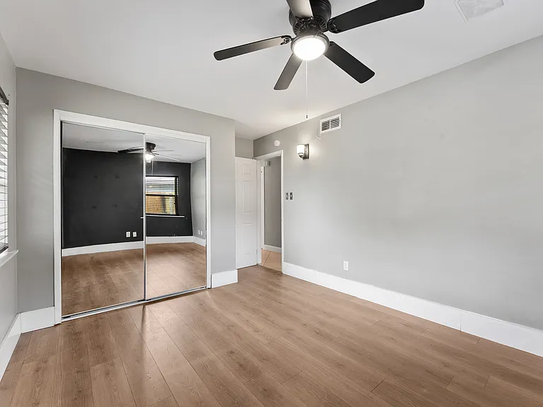 8 Polo Cir — Photo 24