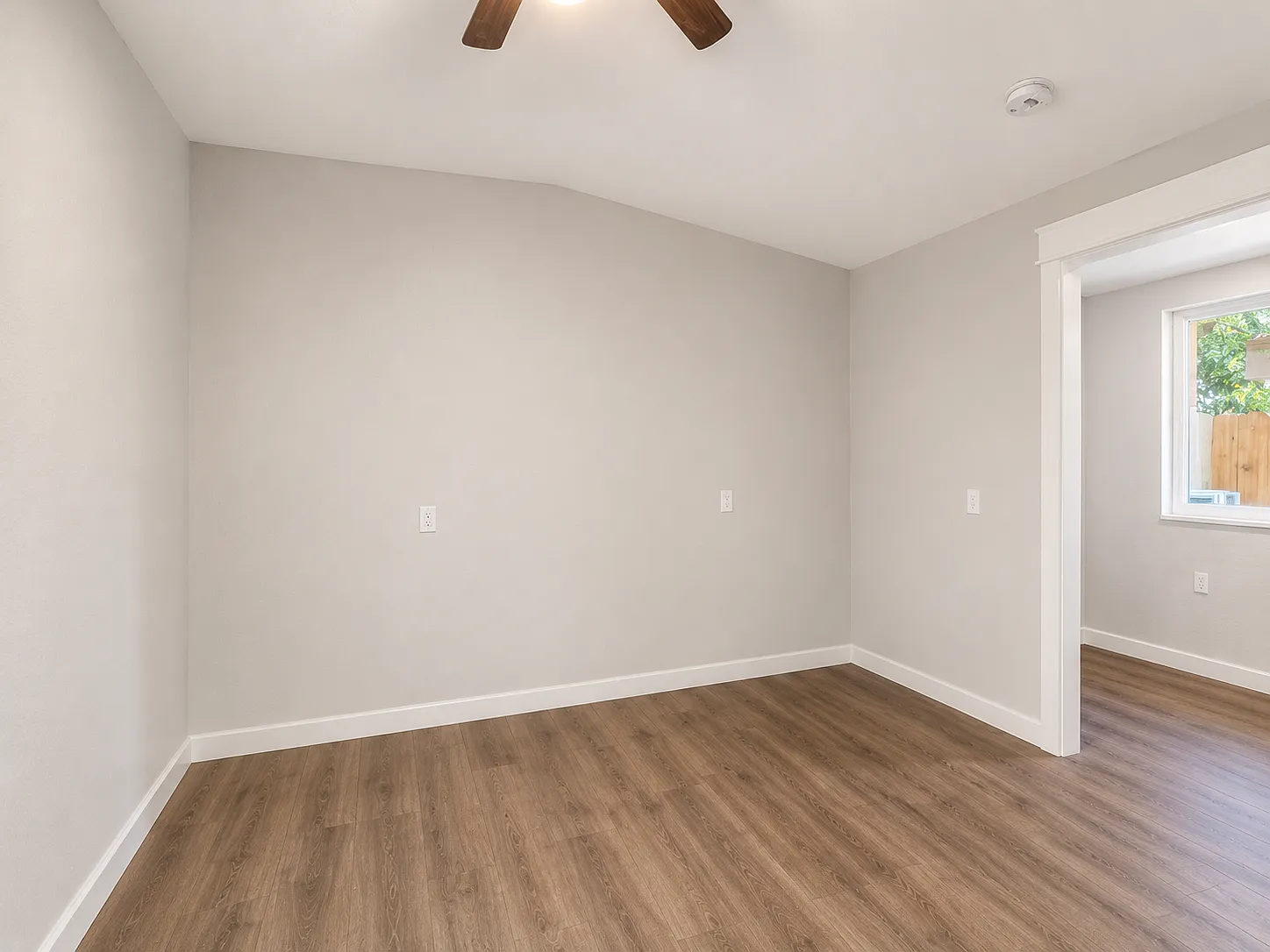 4 bed, 1141 sqft, $2,800 — Photo 3