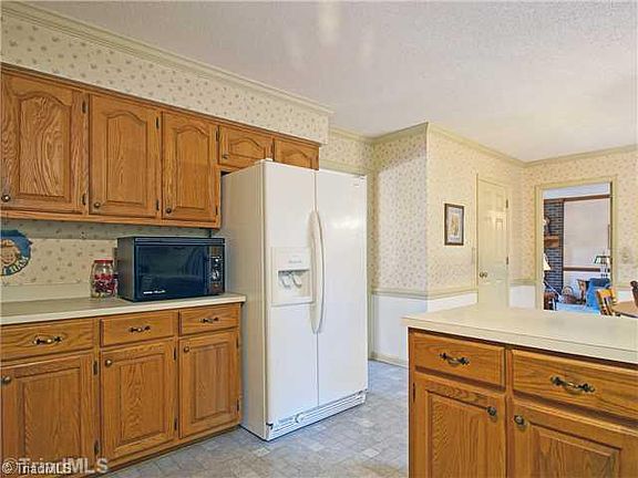 5th image of 1217 Westbrook Ave