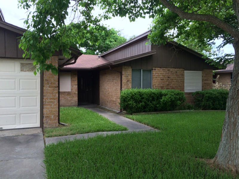 1st image of 5850 Crestwood Dr
