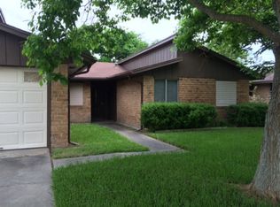 5850 Crestwood Dr, Corpus Christi, TX 78415