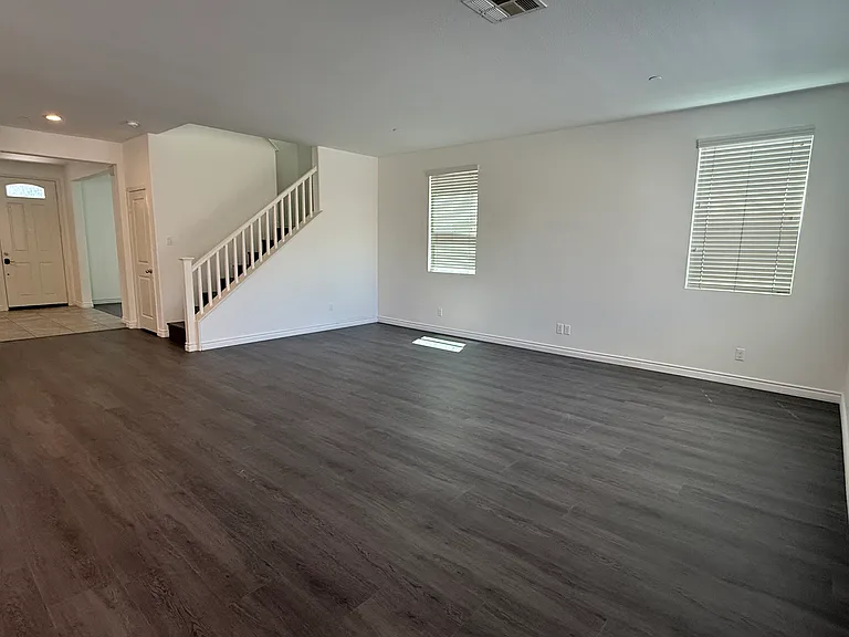 17044 Cerritos St — Photo 13