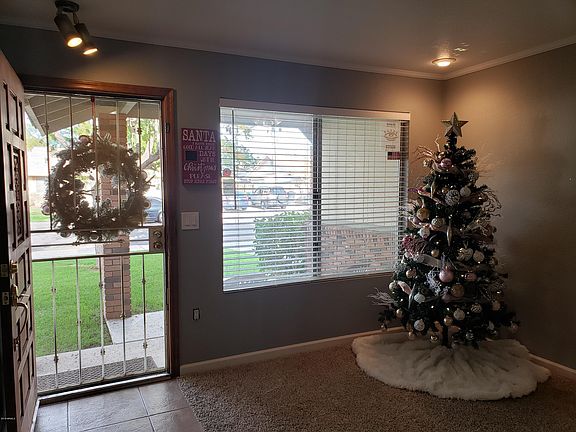 3rd image of 2201 E Dolphin Ave