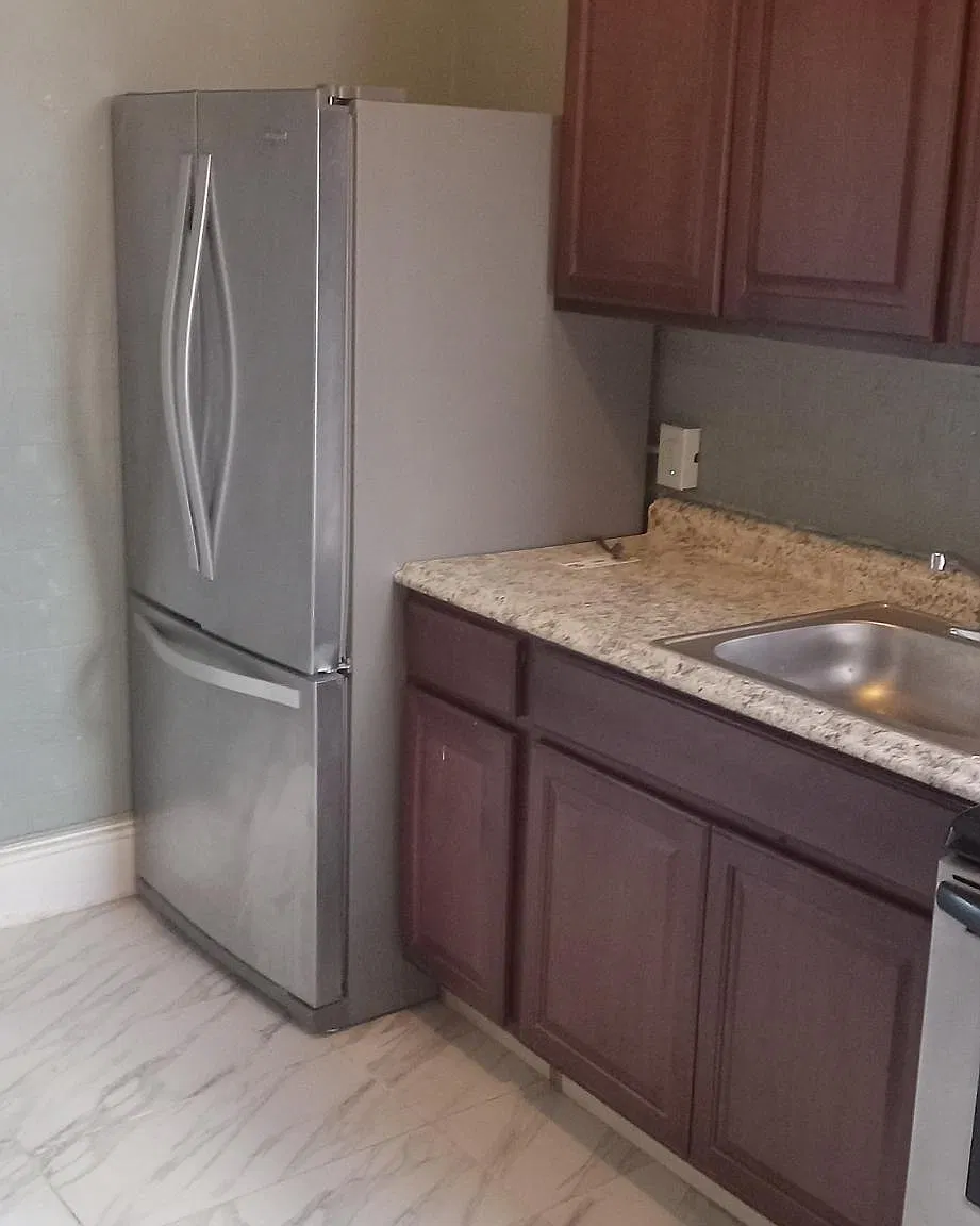 1 bed, 700 sqft, $1,200 — Photo 2