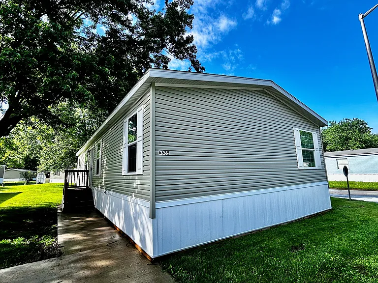Hickory Knoll — Photo 156