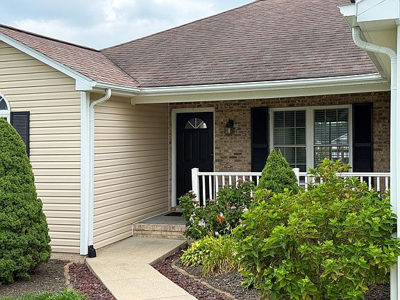 2nd image of 121 Sugar Mill Ln