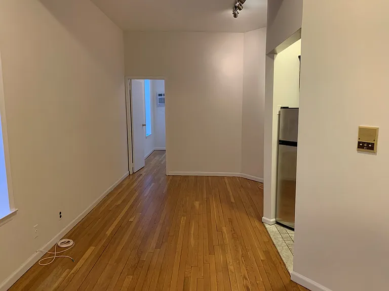 101 W 86th St #2E — Photo 4