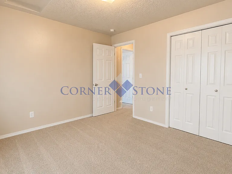 8179 E Portage St — Photo 13