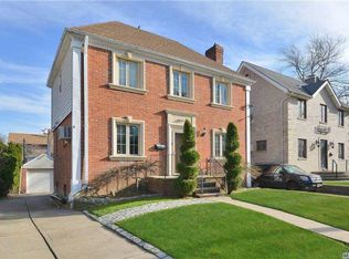 1485 164th St, Whitestone, NY 11357