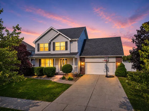 401 Krinbill Ln, Crown Point, IN 46307
