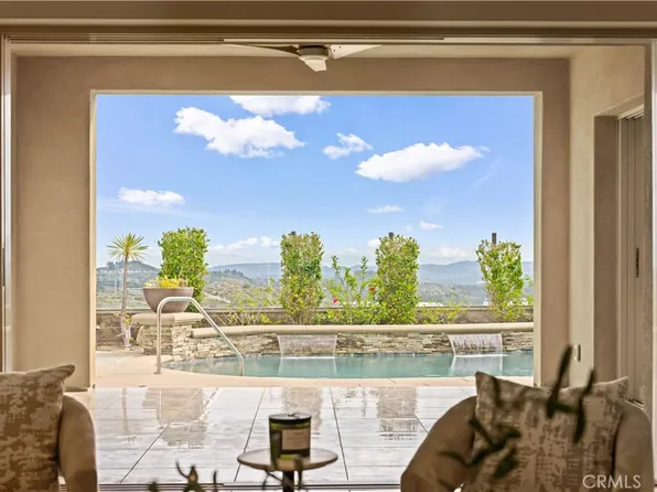 1672 Sunset View Dr, Lake Forest, CA 92679