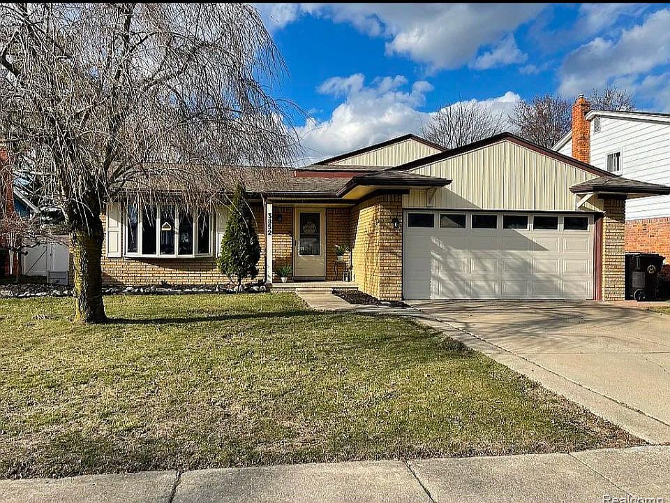 1st image of 3852 Pare Ln