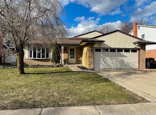 3852 Pare Ln, Trenton, MI 48183