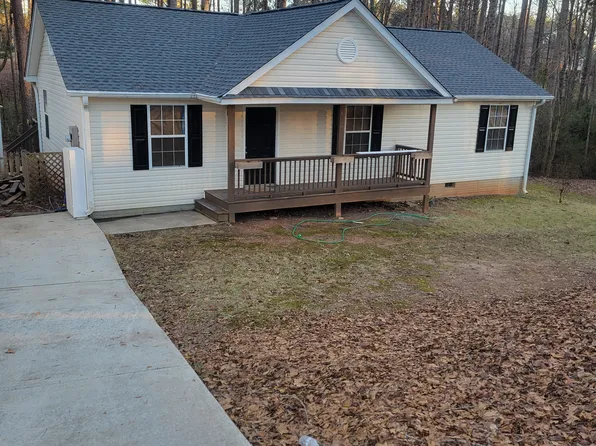 48 Lynhaven Dr, Newnan, GA 30263