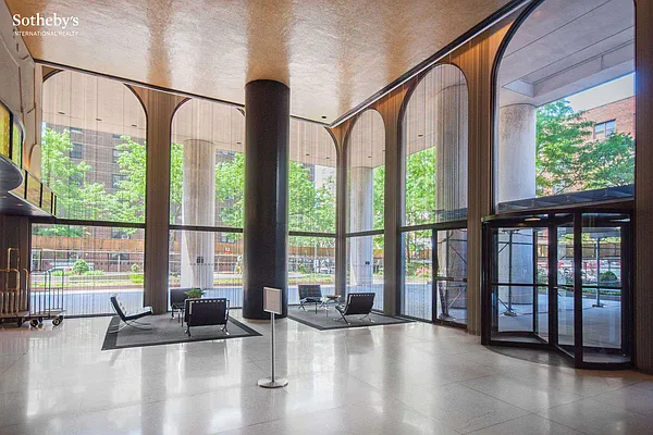 Sold by Sotheby's International Realty | media 19