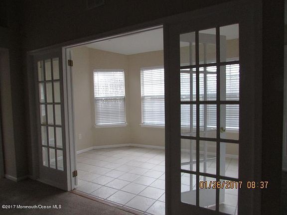 3rd image of 1147B Thornbury Ln