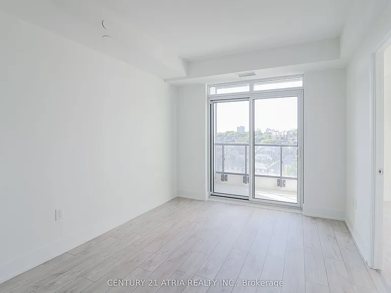 858 Dupont St #718 — Photo 10