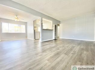 1108 W 102nd St #B, Los Angeles, CA 90044