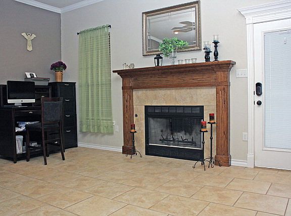 3rd image of 5208 Hilltop Dr