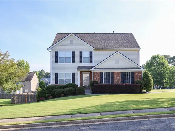 1228 Pine Acre Dr, Buford, GA 30518