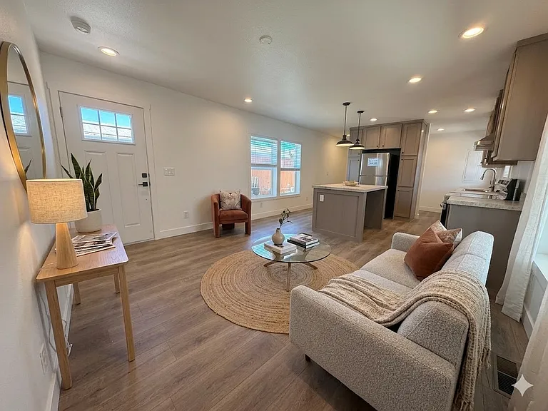 3601 E Wyoming Ave #411 — Photo 4