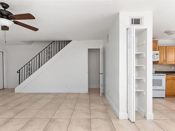 3rd image of 2120 SW 18th Avenue