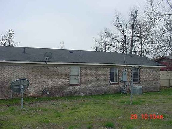 2nd image of 102 Marti St