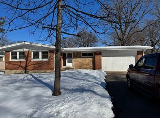 2100 Argo Dr, Florissant, MO