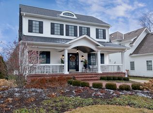16 S Ewing St, Naperville, IL 60540