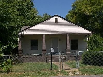 1st image of 901 Sidebrook Ave