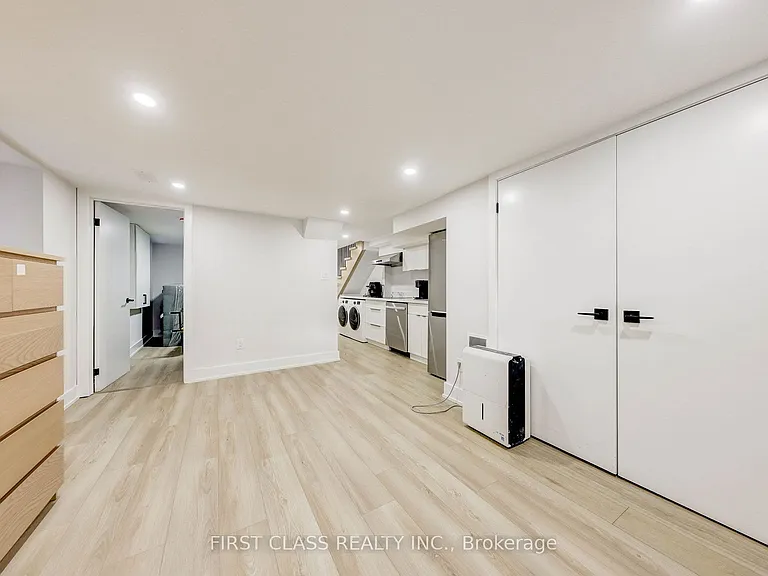 431 Roxton Rd — Photo 37