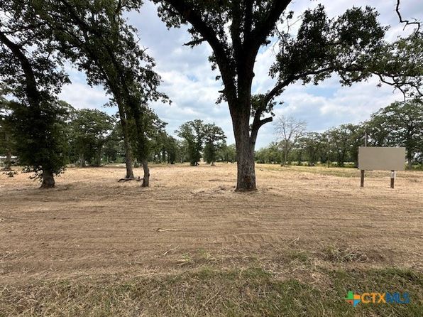 11296 Us Highway 87 W, La Vernia, TX 78121