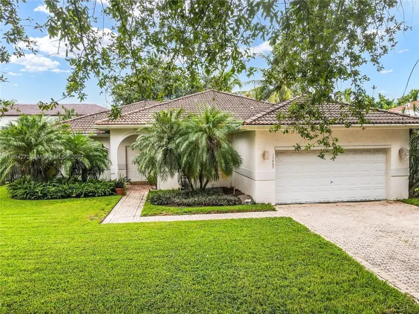 15865 SW 149th Ln, Miami, FL 33196