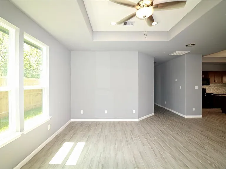 4238 Aledo St — Photo 5