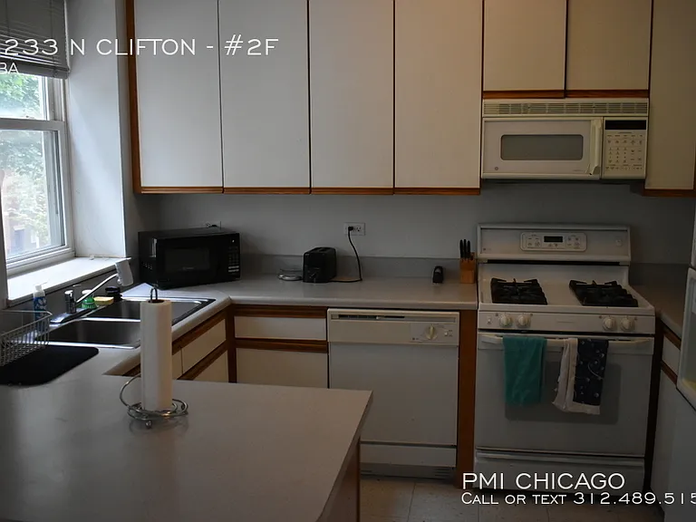 3233 N Clifton Ave #2F — Photo 13