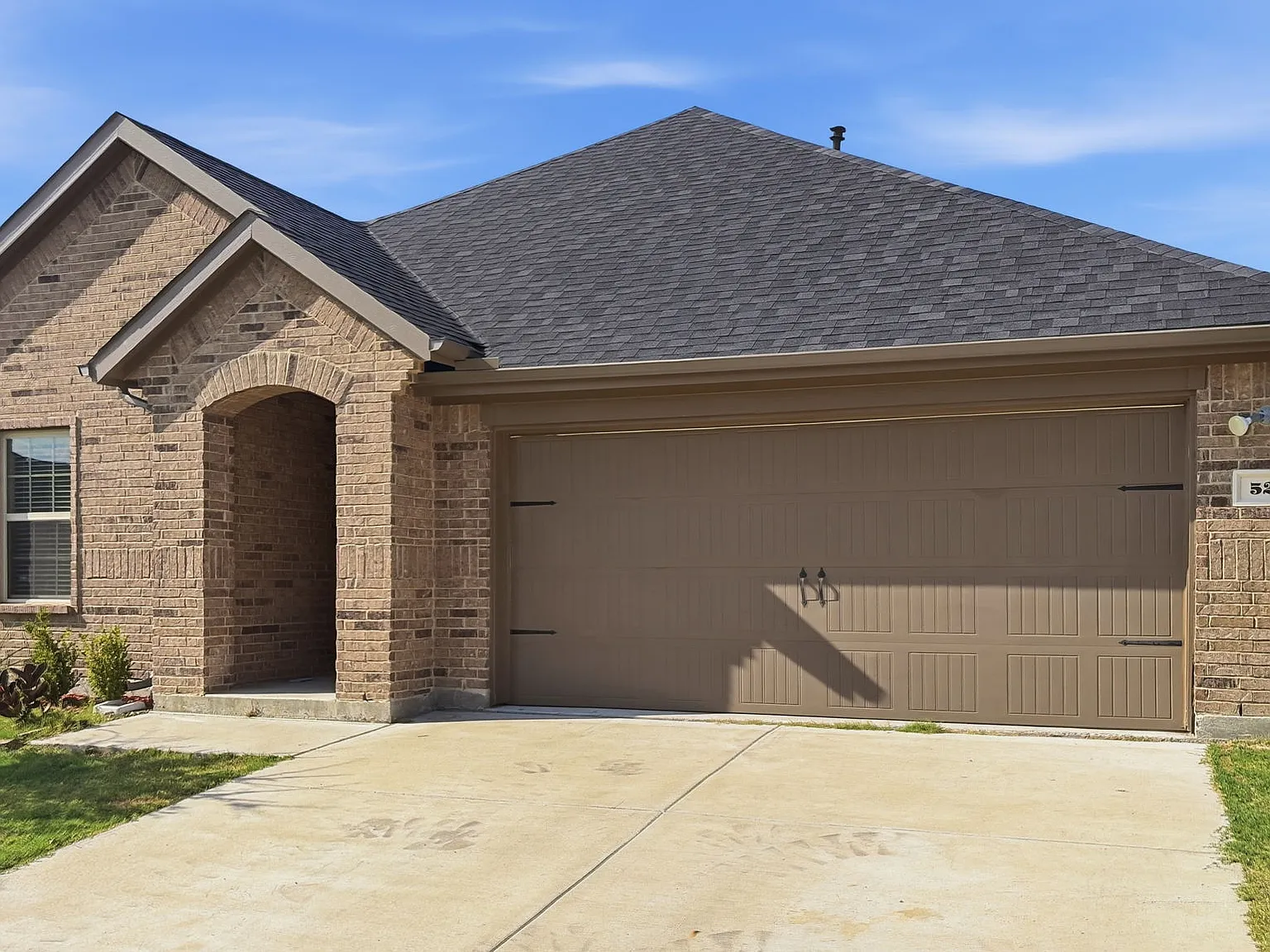 4 bed, 1847 sqft, $2,350 — Photo 3