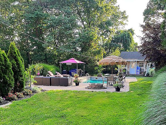4th image of 46 Neil Dr