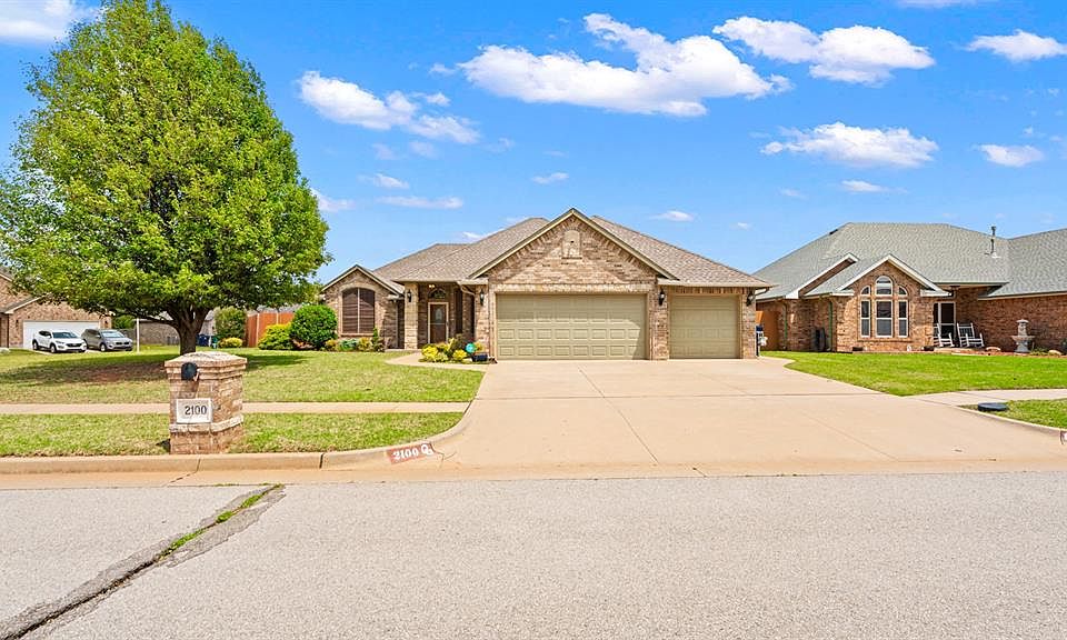 1st image of 2100 Hackberry Creek Ave
