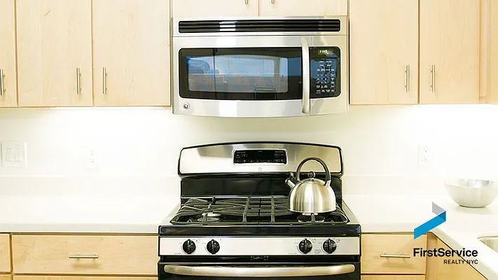 Rented by FirstService Realty (legacy) | media 21